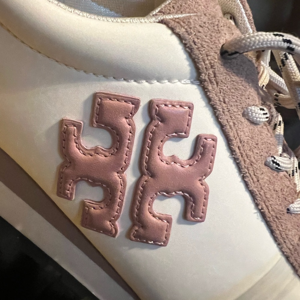 Tory Burch Good Luck Trainer Sneakers in Blush and Cream size 8.5 NEW - Picture 4 of 12